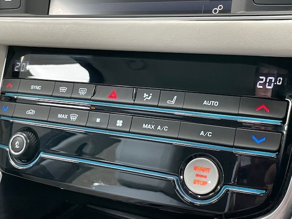 Used Jaguar XF 2017 for sale - 76039533: Photo 42