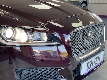 Used Jaguar XF 2017 for sale - 76039533: Photo 4