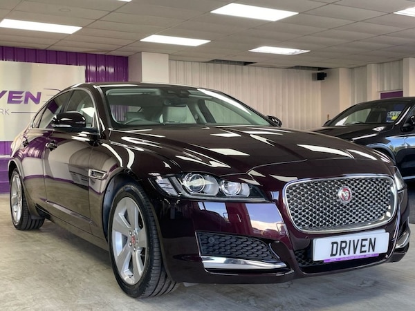 Used Jaguar XF 2017 for sale - 76039533: Photo 6