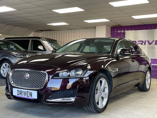 Used Jaguar XF 2017 for sale - 76039533: Photo 8