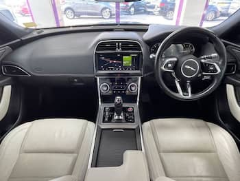 Used Jaguar XE 2020 for sale - 79856343: Photo