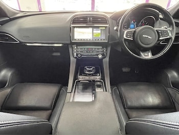 Used Jaguar F-Pace 2018 for sale - 75515299: Photo