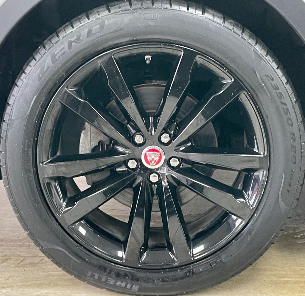 Used Jaguar E-Pace 2019 for sale - 76642211: Photo 16