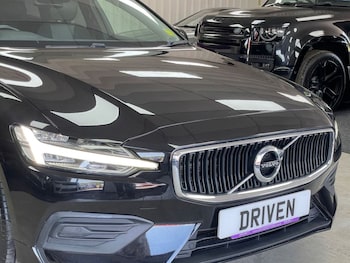 Used Volvo V60 2019 for sale - 79009352: Photo