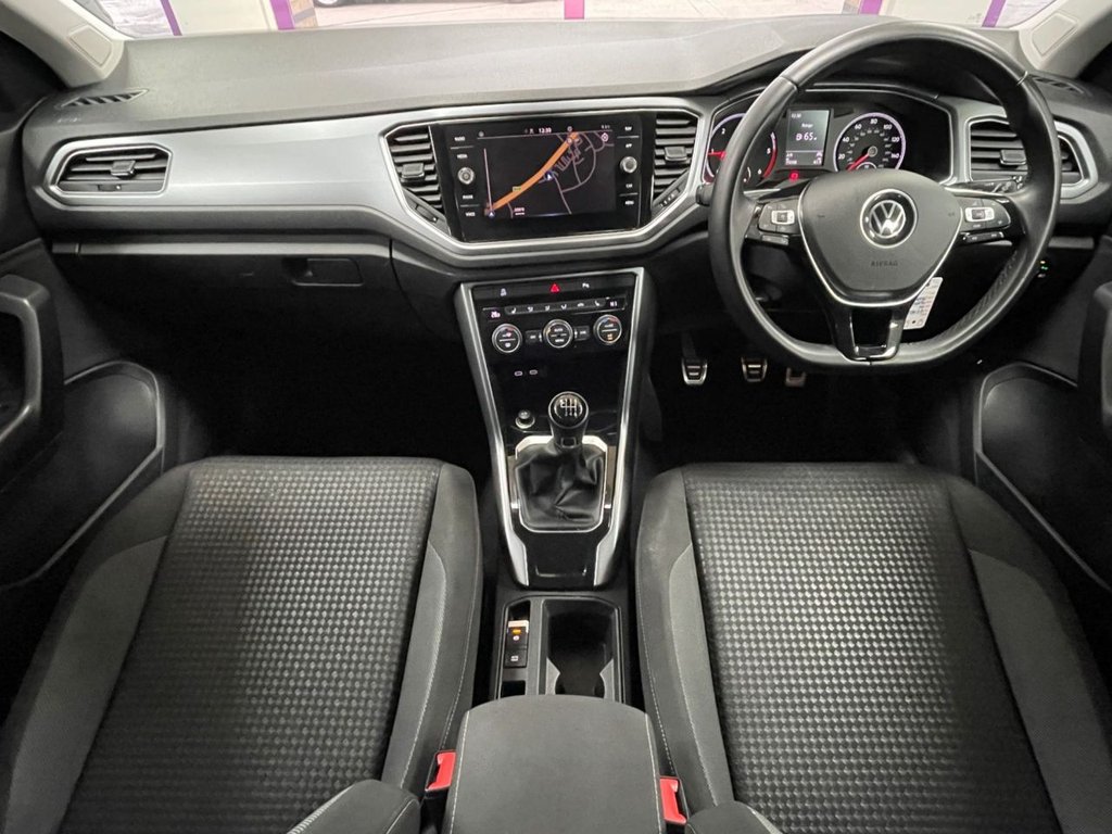 Used Volkswagen T-Roc 2021 for sale - 77038039: Photo 2