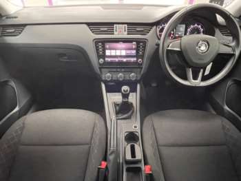 Used Skoda Octavia 2018 for sale - 75047508: Photo