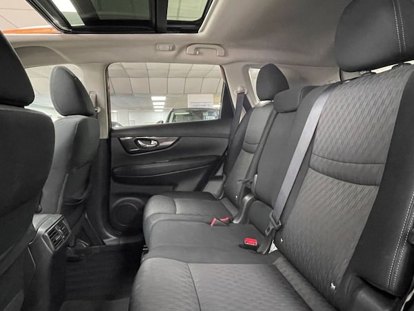 Used Nissan X-Trail 2018 for sale - 76279551: Photo 31
