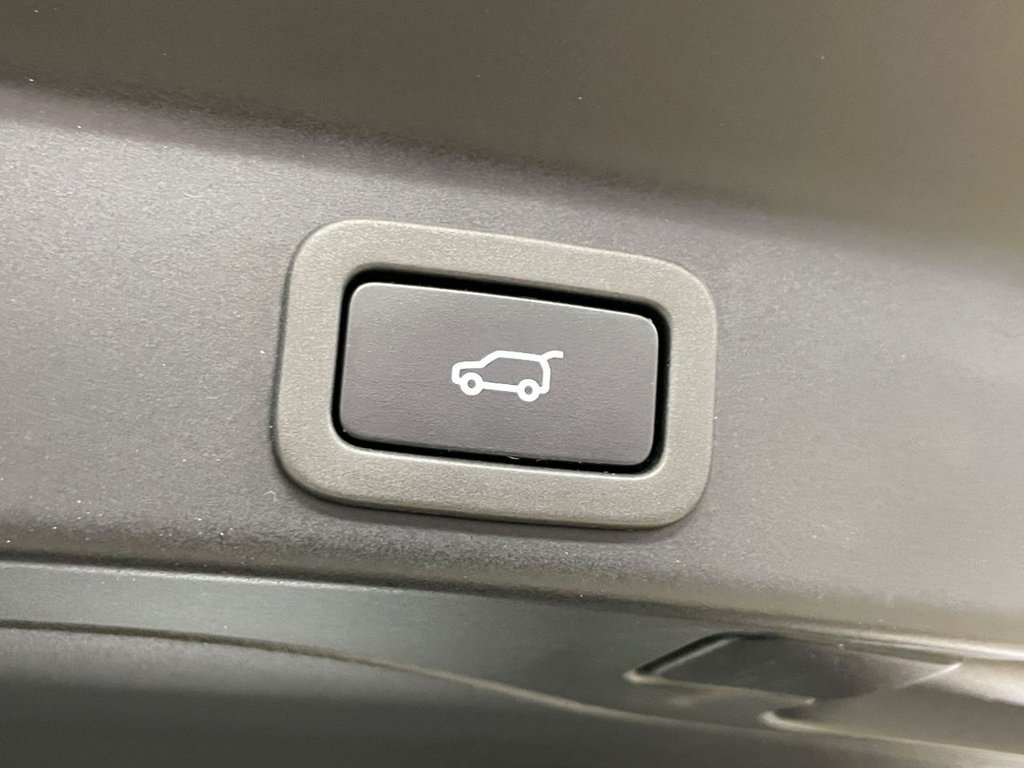 Used Jaguar F-Pace 2022 for sale - 76654779: Photo 15