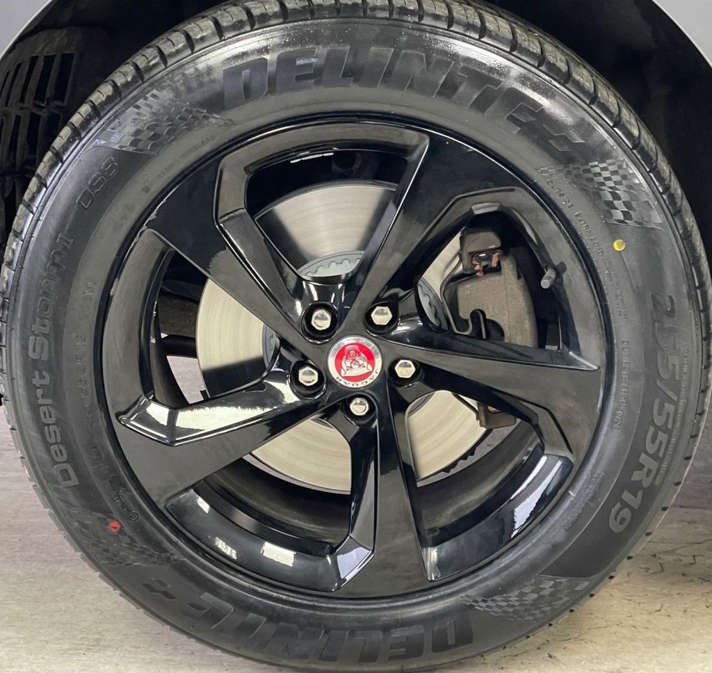 Used Jaguar F-Pace 2022 for sale - 76654779: Photo 17