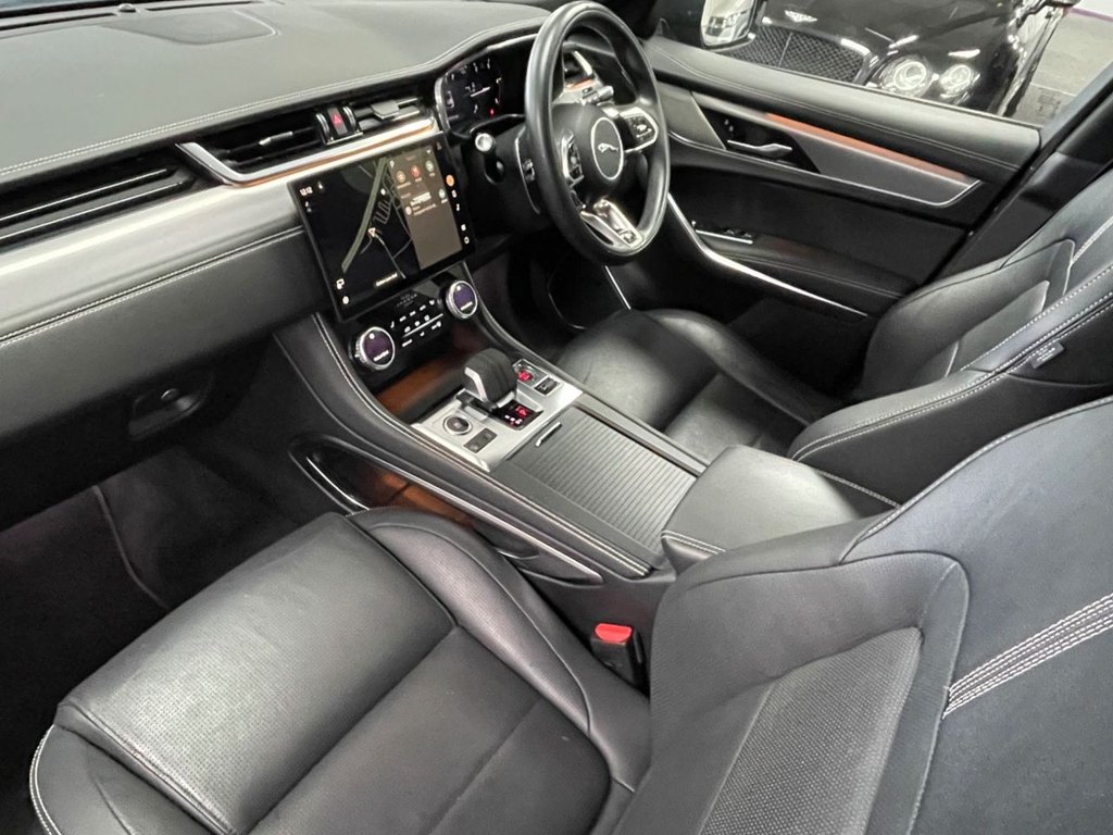 Used Jaguar F-Pace 2022 for sale - 76654779: Photo 31