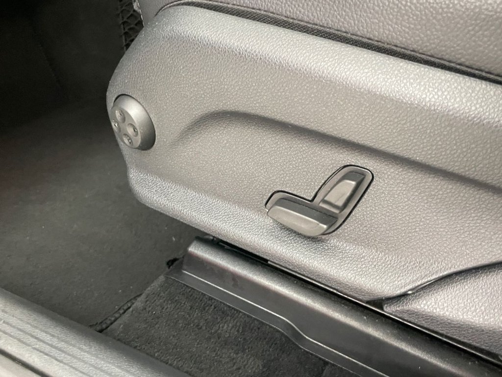 Used Mercedes-Benz GLC 2019 for sale - 78180940: Photo 34