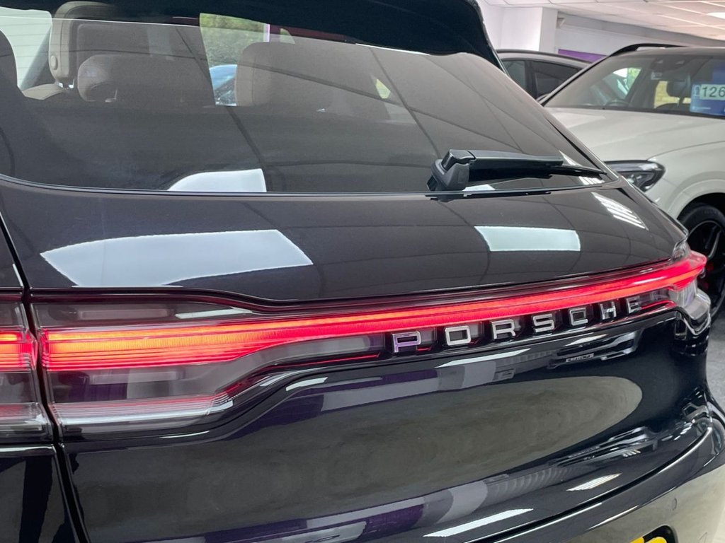 Used Porsche Macan 2021 for sale - 78153784: Photo 14