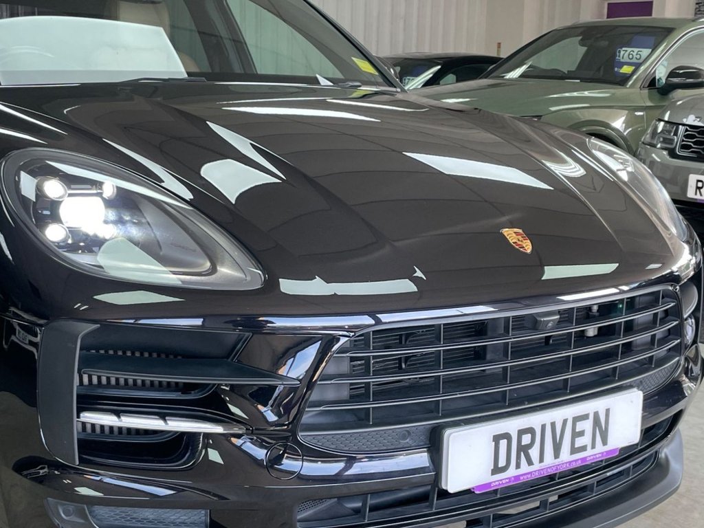 Used Porsche Macan 2021 for sale - 78153784: Photo 4