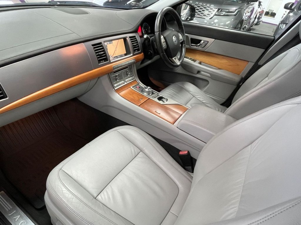 Used Jaguar XF 2009 for sale - 77368916: Photo 31
