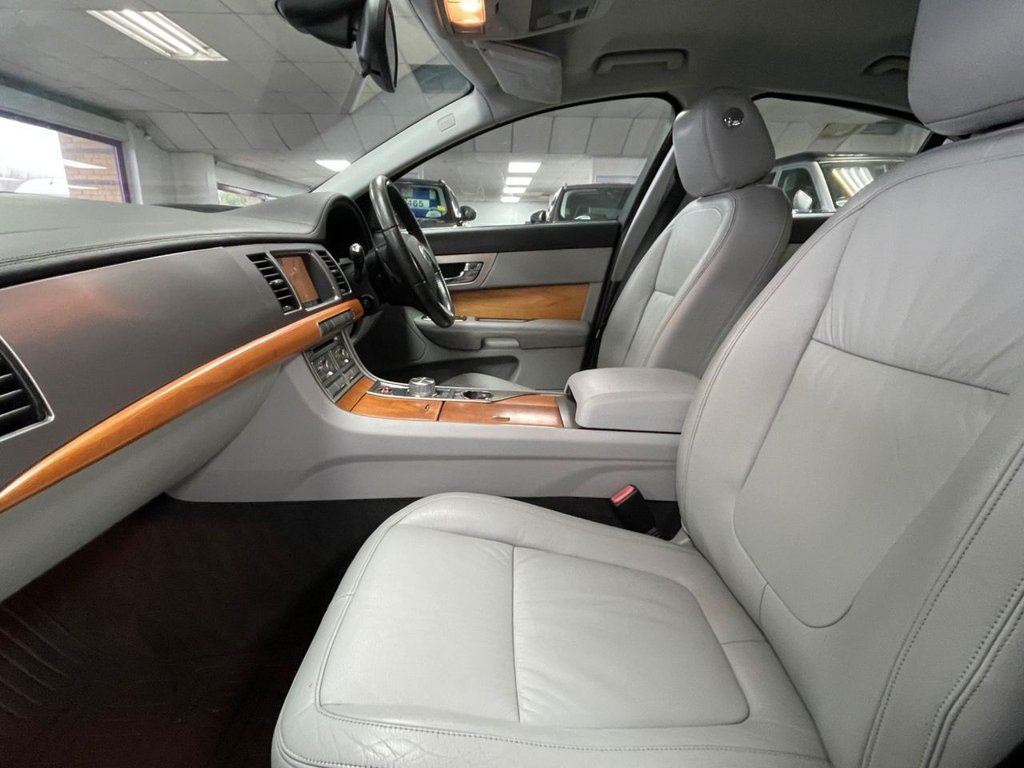 Used Jaguar XF 2009 for sale - 77368916: Photo 32