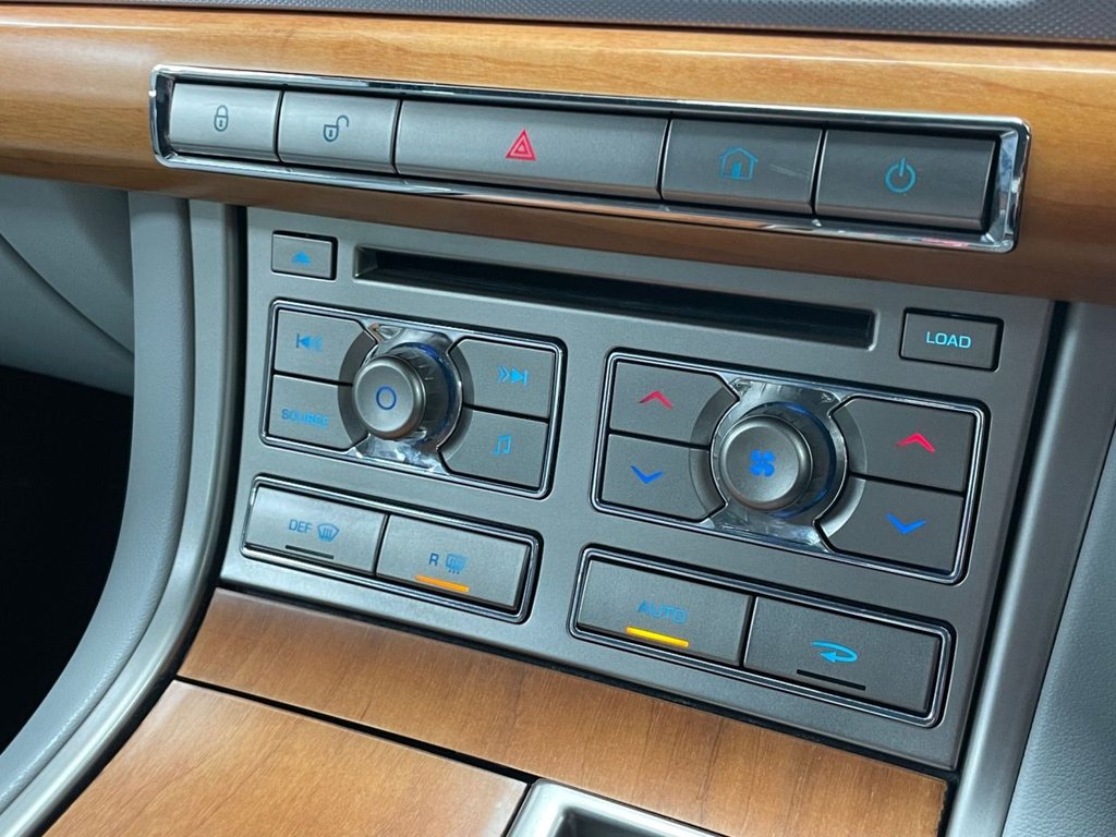 Used Jaguar XF 2009 for sale - 77368916: Photo 43