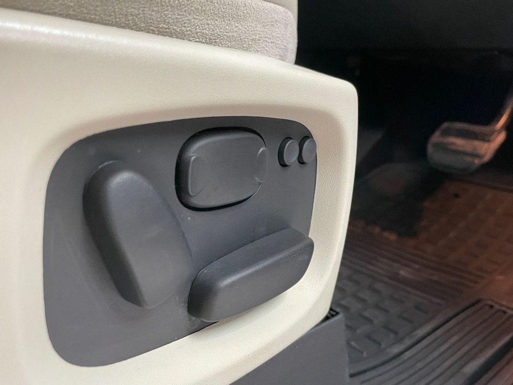 Used Land Rover Discovery 4 2014 for sale - 78096252: Photo 27