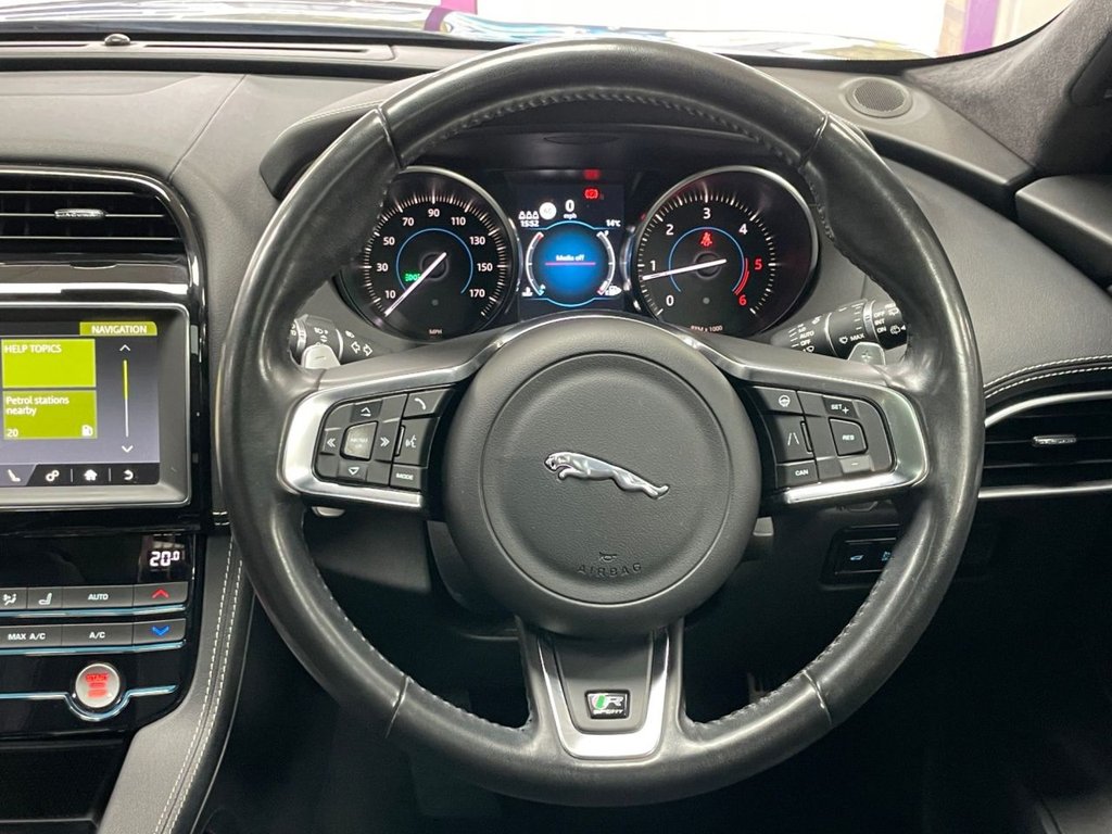 Used Jaguar F-Pace 2018 for sale - 76291188: Photo 36