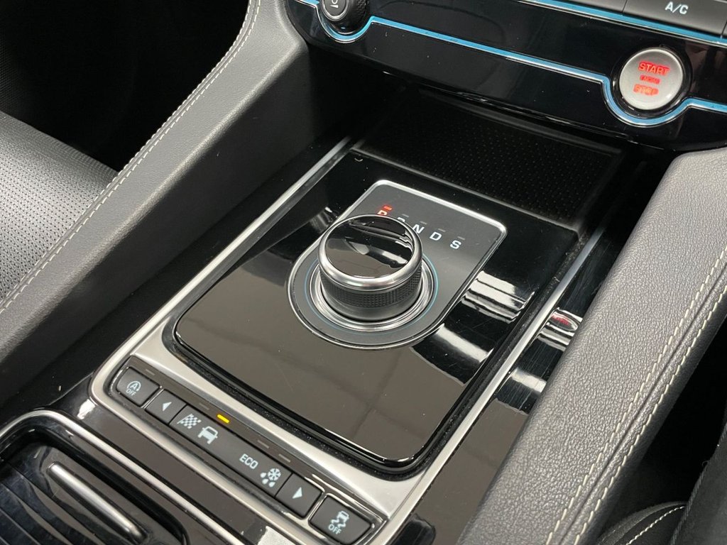 Used Jaguar F-Pace 2018 for sale - 76291188: Photo 48
