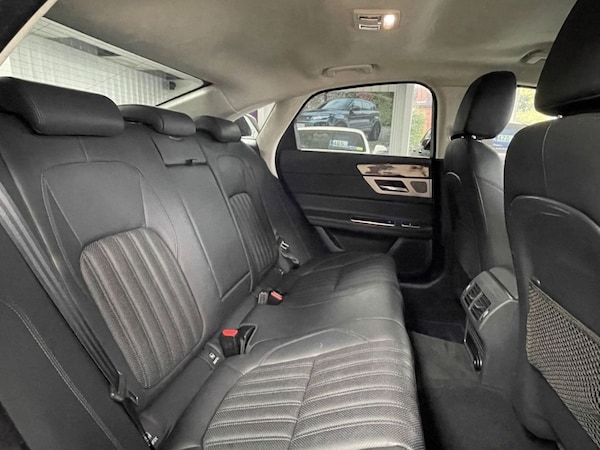 Used Jaguar XF 2018 for sale - 76235569: Photo 31