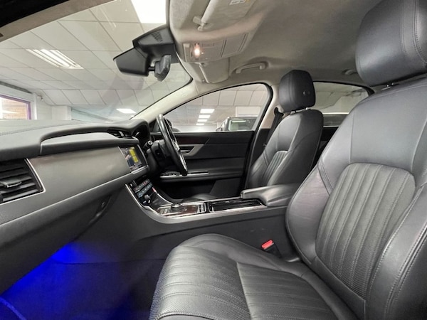 Used Jaguar XF 2018 for sale - 76235569: Photo 35