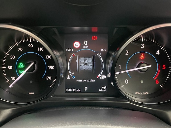 Used Jaguar XF 2018 for sale - 76235569: Photo 40