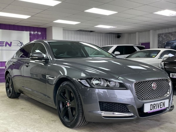 Used Jaguar XF 2018 for sale - 76235569: Photo 6