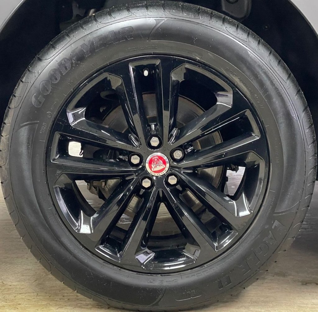 Used Jaguar F-Pace 2019 for sale - 76558778: Photo 14