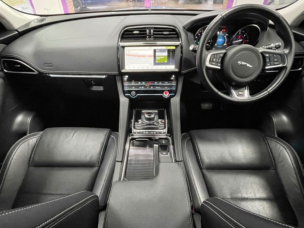 Used Jaguar F-Pace 2019 for sale - 76558778: Photo 2