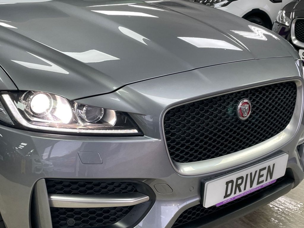Used Jaguar F-Pace 2019 for sale - 76558778: Photo 3