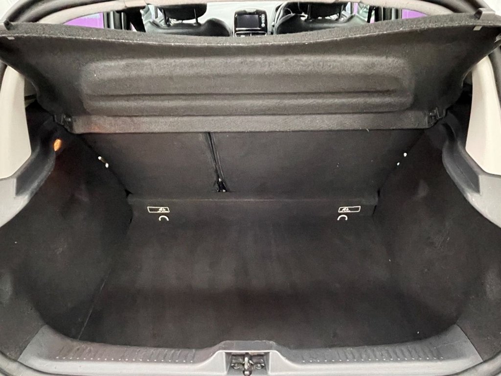 Used Renault Clio 2018 for sale - 76558574: Photo 14