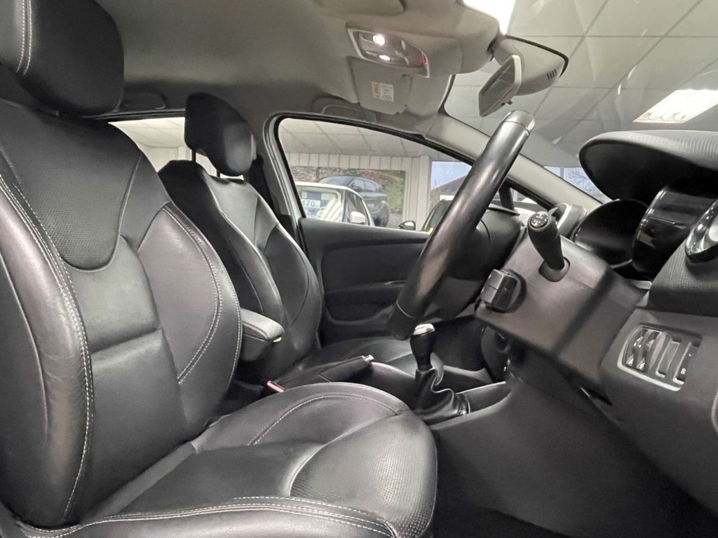 Used Renault Clio 2018 for sale - 76558574: Photo 21