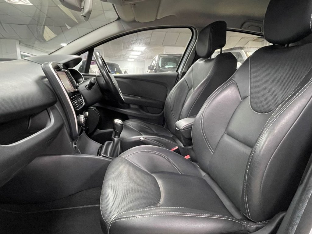 Used Renault Clio 2018 for sale - 76558574: Photo 29