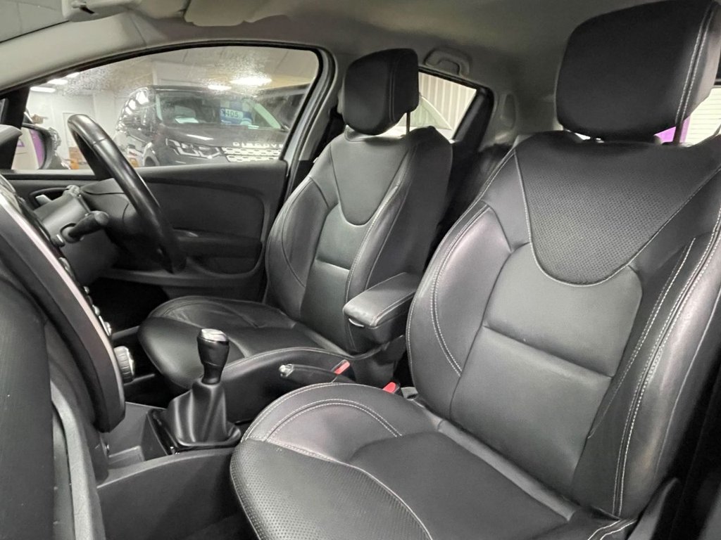 Used Renault Clio 2018 for sale - 76558574: Photo 30