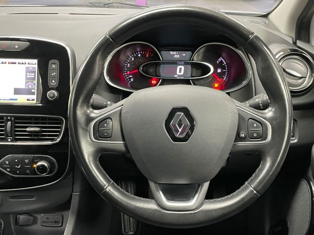Used Renault Clio 2018 for sale - 76558574: Photo 32