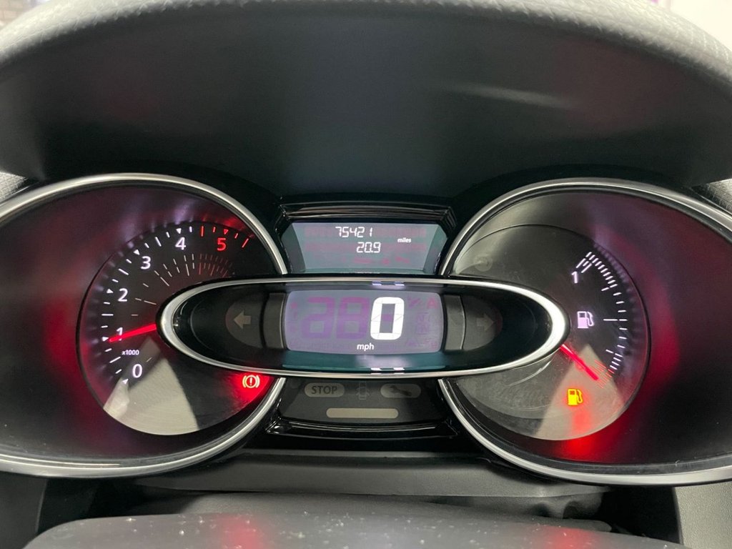 Used Renault Clio 2018 for sale - 76558574: Photo 35