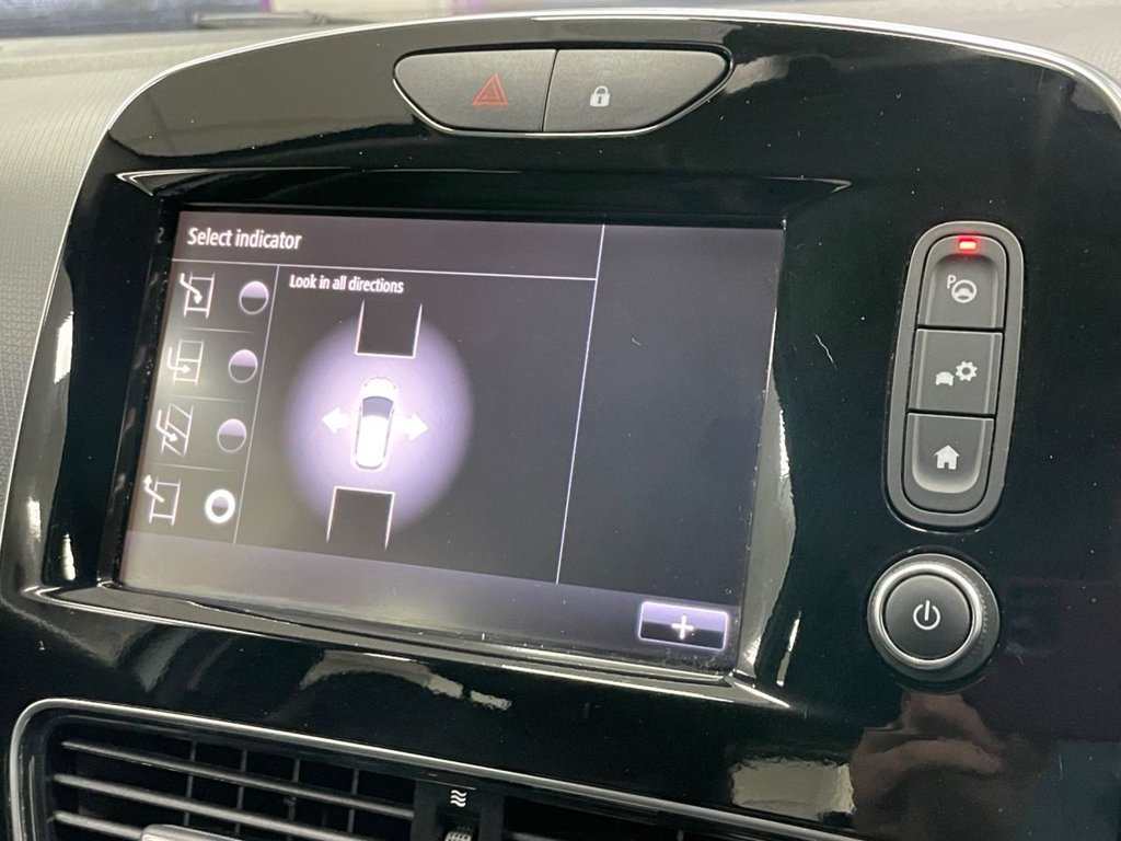 Used Renault Clio 2018 for sale - 76558574: Photo 36