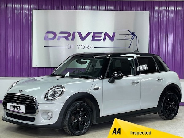 Used MINI Hatch 2018 for sale - 75693228: Photo 1