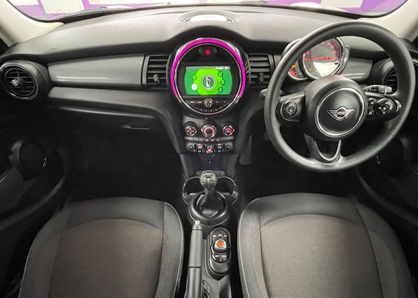 Used MINI Hatch 2018 for sale - 75693228: Photo 2
