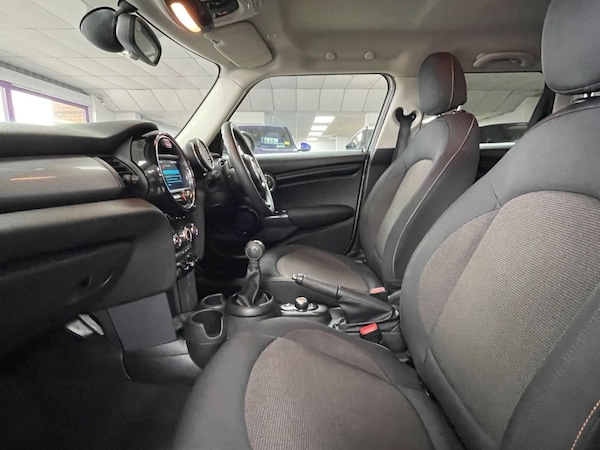 Used MINI Hatch 2018 for sale - 75693228: Photo 32