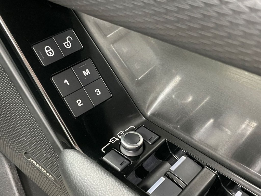 Used Land Rover Range Rover Velar 2018 for sale - 78199987: Photo 28