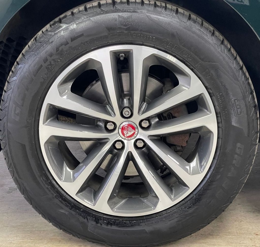 Used Jaguar F-Pace 2018 for sale - 76345337: Photo 17