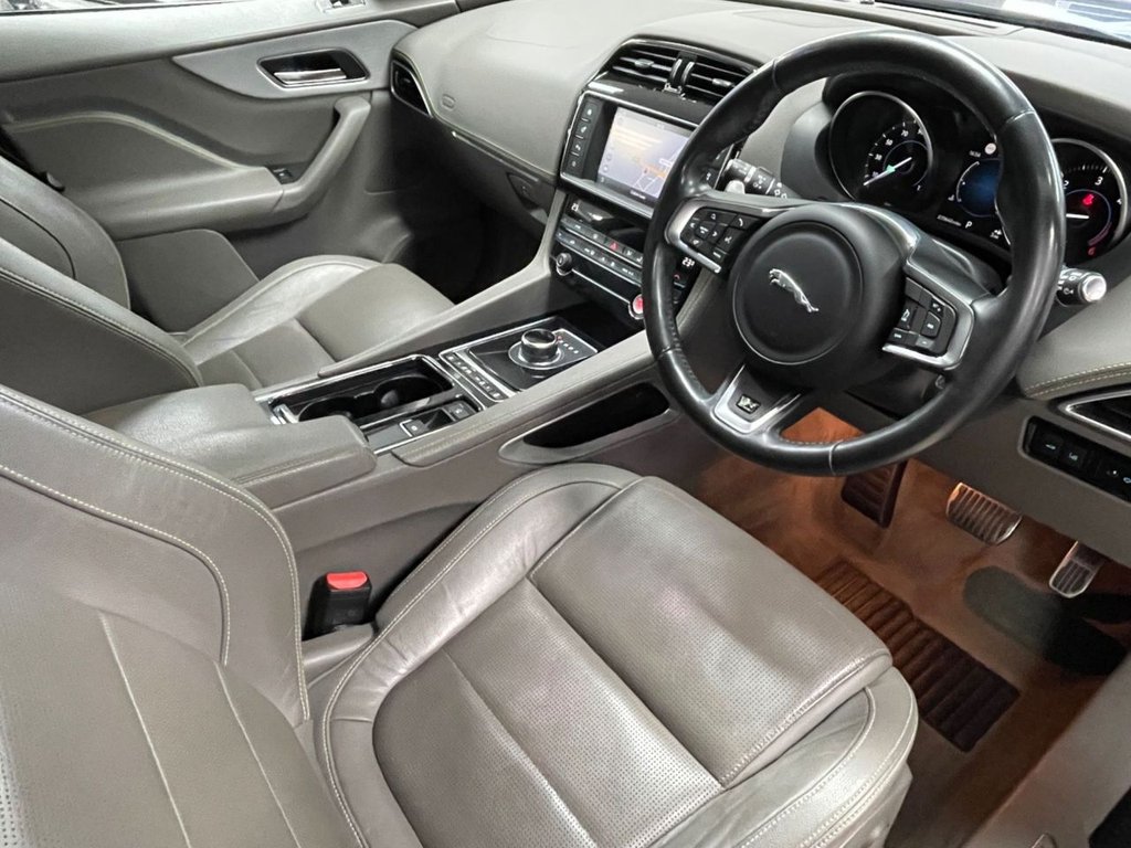Used Jaguar F-Pace 2018 for sale - 76345337: Photo 23
