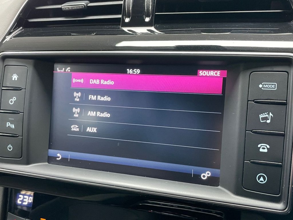 Used Jaguar F-Pace 2018 for sale - 76345337: Photo 38