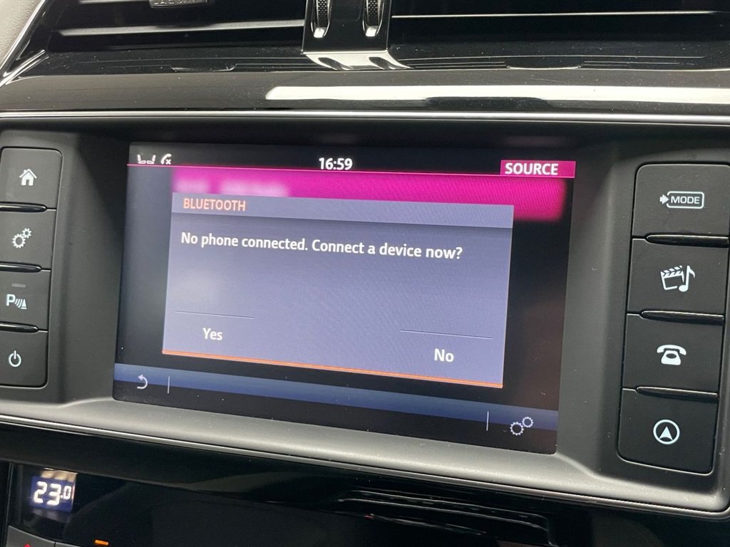Used Jaguar F-Pace 2018 for sale - 76345337: Photo 39
