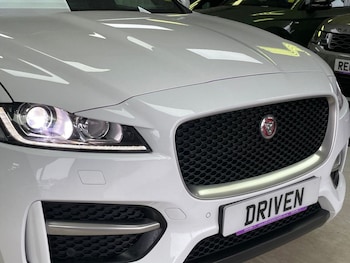 Used Jaguar F-Pace 2019 for sale - 78096399: Photo