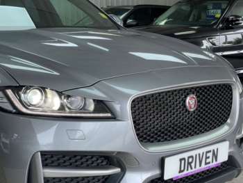 Used Jaguar F-Pace 2019 for sale - 75010063: Photo
