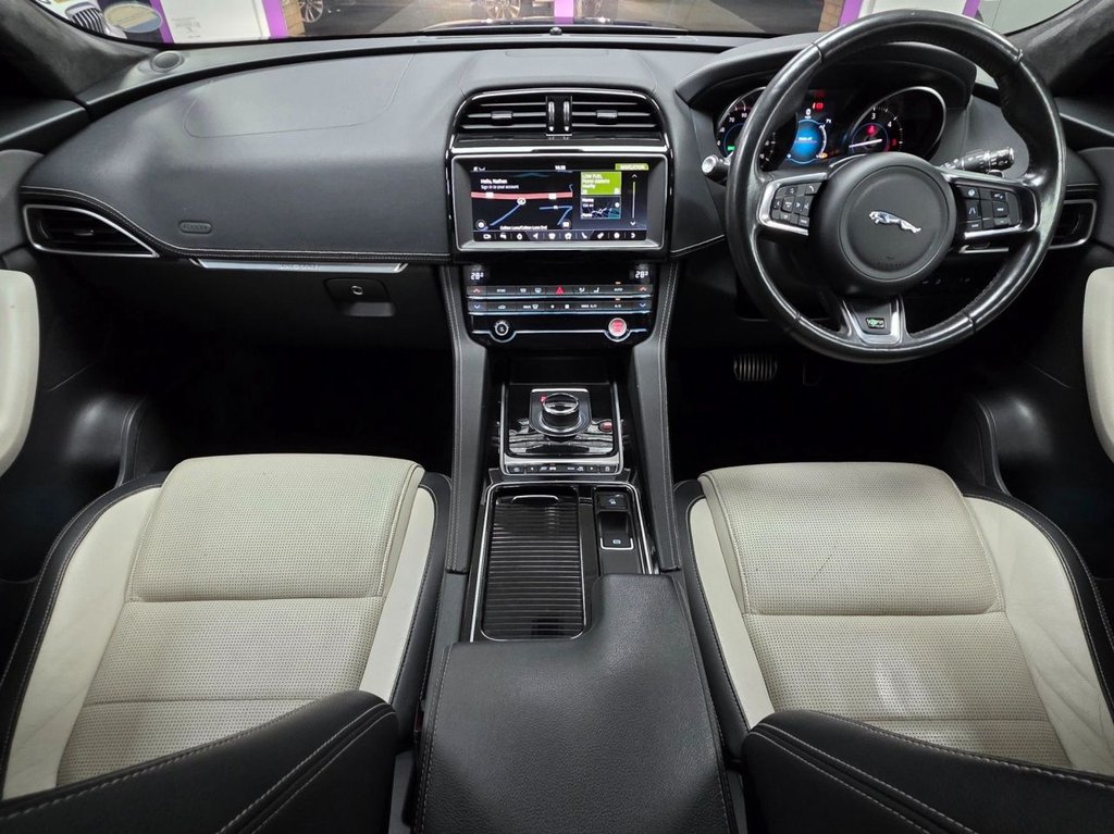Used Jaguar F-Pace 2019 for sale - 77341562: Photo 2