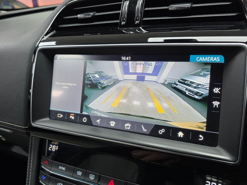 Used Jaguar F-Pace 2019 for sale - 77341562: Photo 39