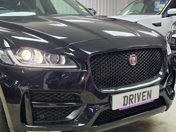 Used Jaguar F-Pace 2019 for sale - 77341562: Photo